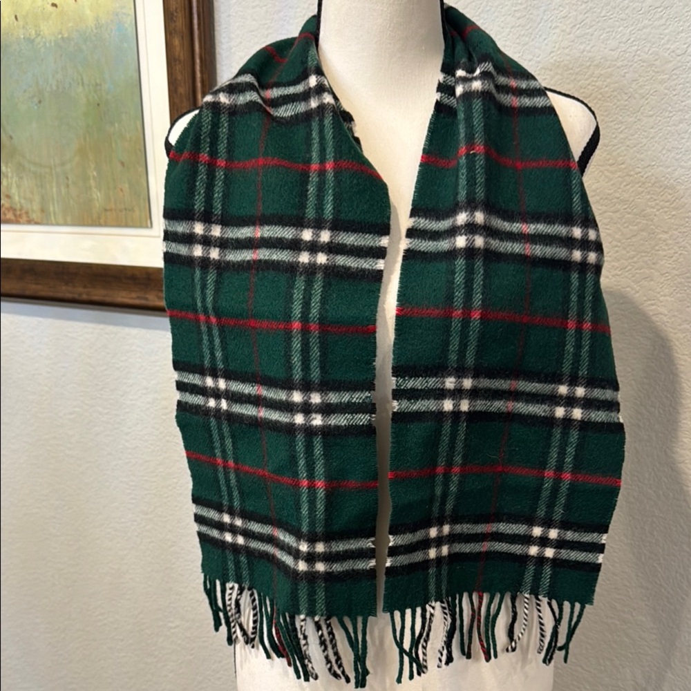 Authentic Burberry Green Plaid Scarf - Picture 1 of 9